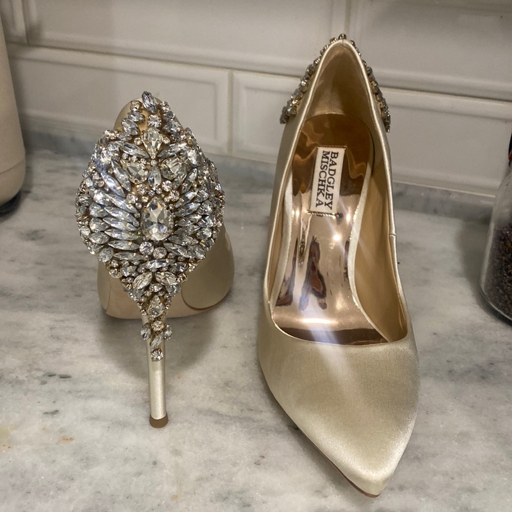 Badgley Mischka Dune London rhinestone heels size 7 1/2